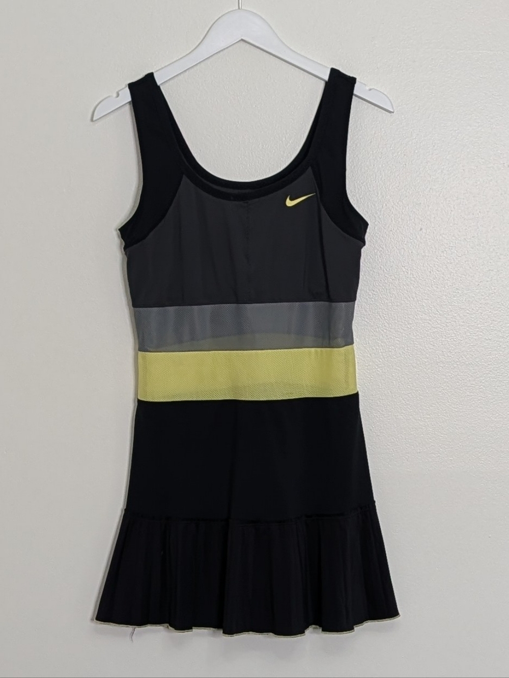 Nike Dress Large Black Neon Yellow Gray Striped Tennis Mesh Built In Bra Pleated